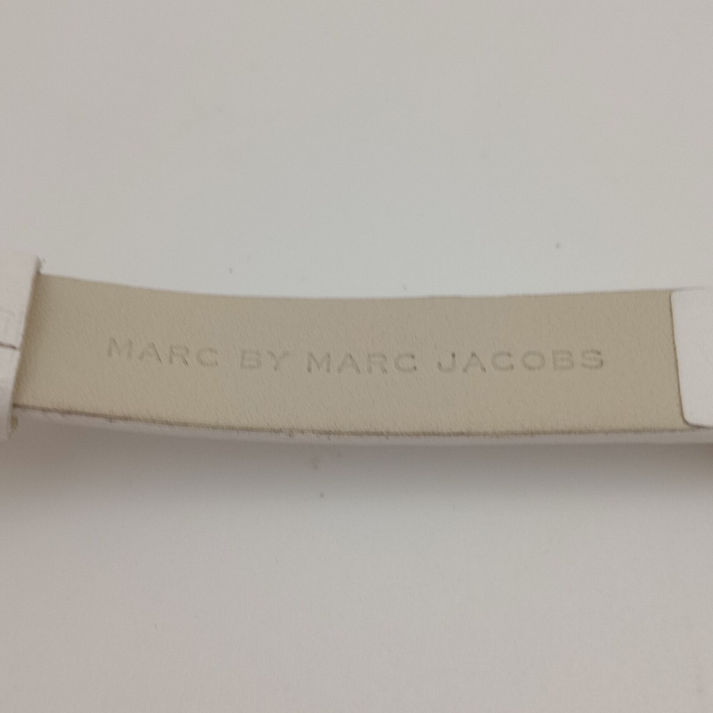 Marc by Marc Jacobs Cat Face Watch Gold Tone White Leather 22.5mm New Battery‎ - Picture 14 of 16